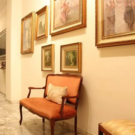 Cagliari's Cozy Private Bedroom, Sleeps 2 *