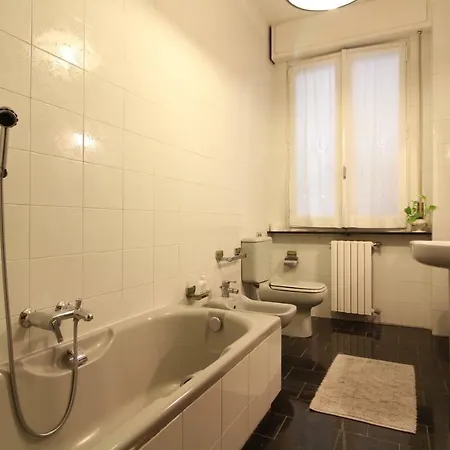 酒店 Cagliari's Cozy Private Bedroom, Sleeps 2 卡利亚里